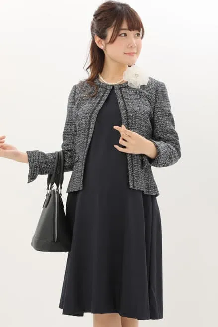 ネイビーの授乳口付きAラインセレモニースーツセット