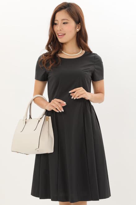 ブラックの半袖ノーカラーツイードセレモニースーツセット