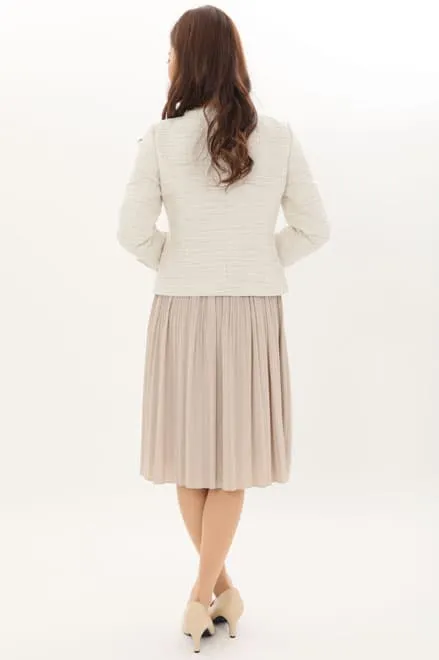 ベージュのツイード風プリーツセレモニースーツセット