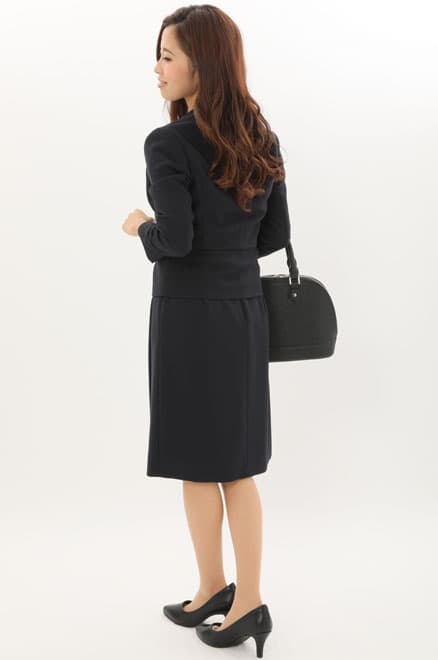 ネイビーの七分袖インバーテッドタックセレモニースーツセット