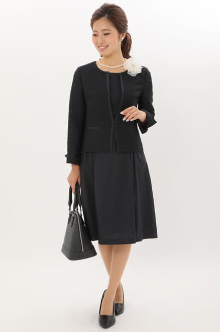 ネイビーのタックフレアセレモニースーツセット