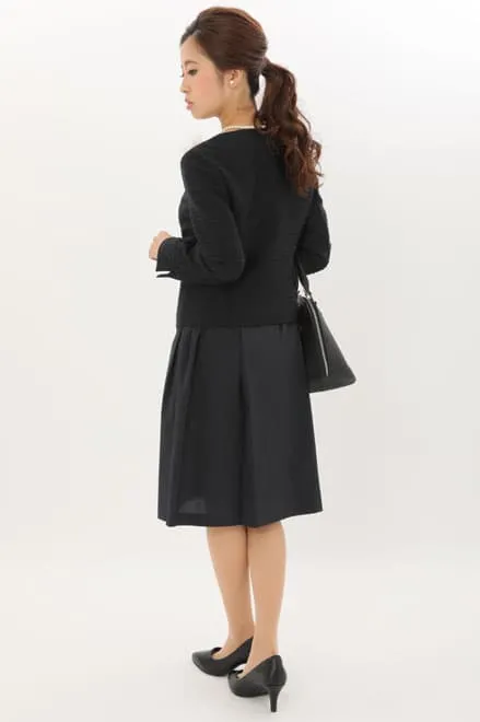 ネイビーのタックフレアセレモニースーツセット