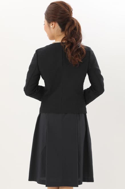 ネイビーのタックフレアセレモニースーツセット