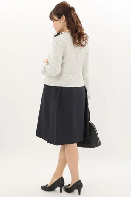 ネイビー×ホワイトの授乳口付きAラインセレモニースーツセット