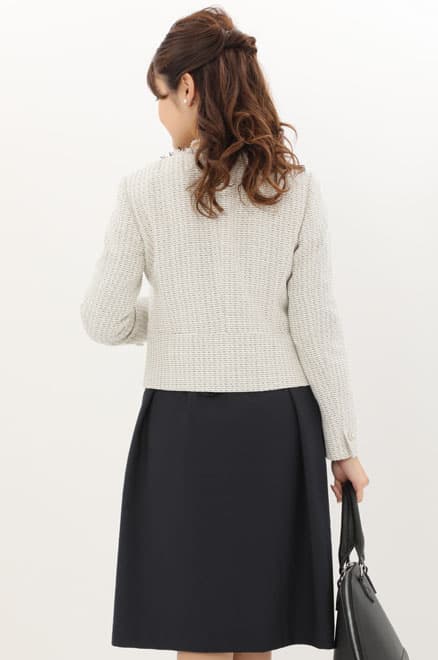 ネイビー×ホワイトの授乳口付きAラインセレモニースーツセット