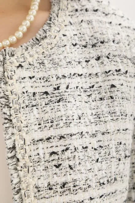 ホワイトグレーの授乳口付きセレモニースーツセット