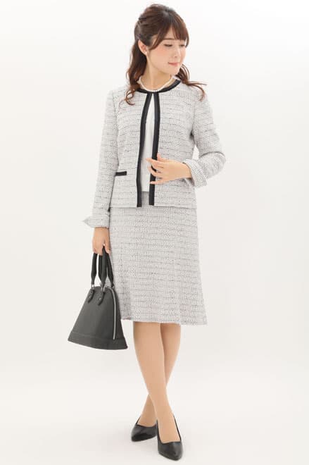 ホワイト×ピンクのシフォントップスセレモニースーツセット