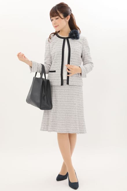 ホワイト×ピンクのシフォントップスセレモニースーツセット