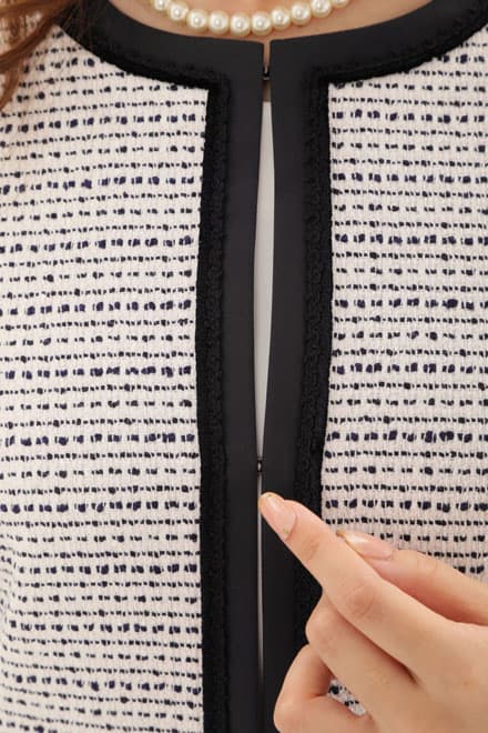 ホワイト×ピンクのシフォントップスセレモニースーツセット