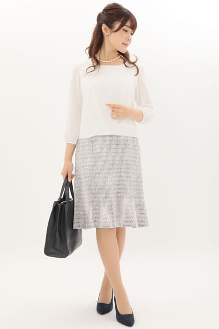 ホワイト×ピンクのシフォントップスセレモニースーツセット