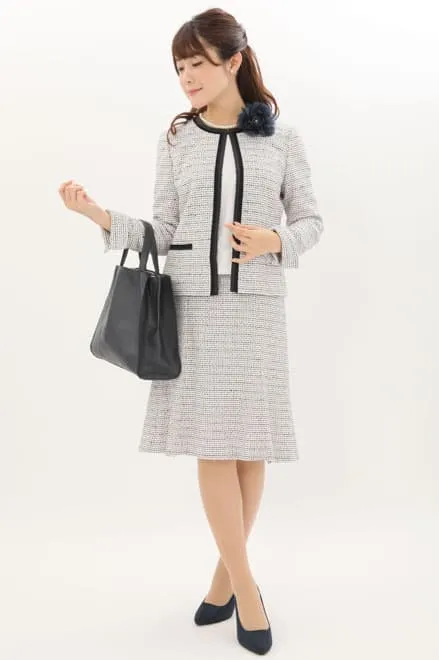 ホワイト×ピンクのシフォントップスセレモニースーツセット