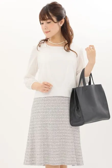 ホワイト×ピンクのシフォントップスセレモニースーツセット