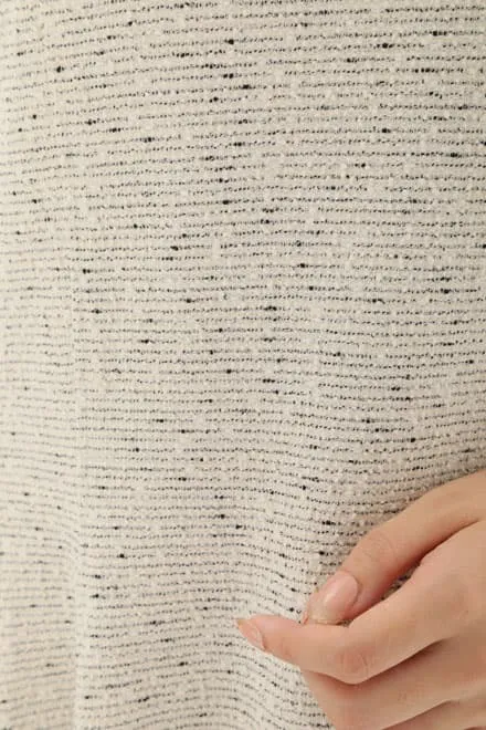 オフホワイトのツイードノーカラーセレモニースーツセット