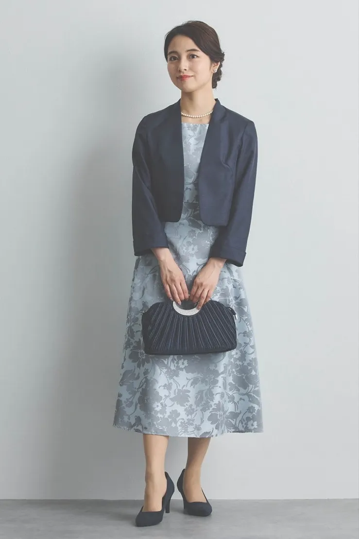 ネイビーのシャンタン長袖ボレロ