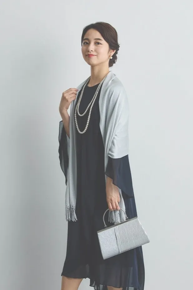 ポイントビジューの2連パールロングネックレス