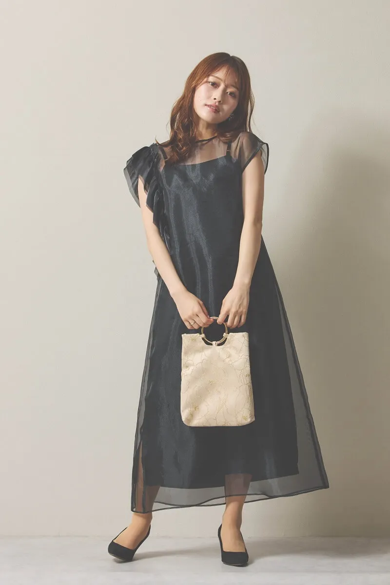 ベージュのフラワークロッキーバッグ