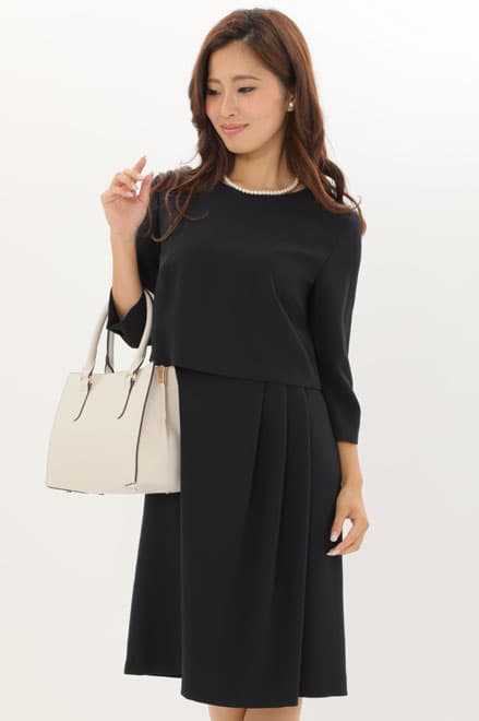 ブラックの七分袖インバーテッドタックセレモニースーツセット