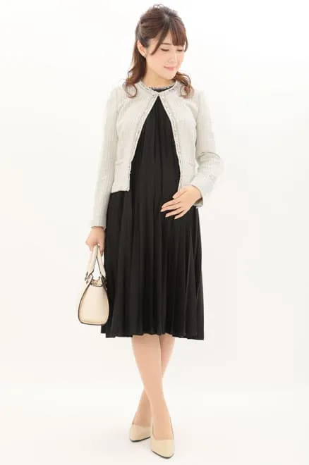 ブラックのプリーツワンピースフリンジジャケット付きセレモニースーツセット