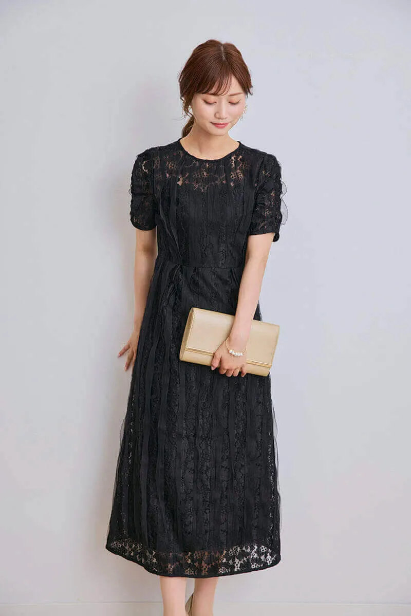 ブラックのリボンチュールエプロンドレス