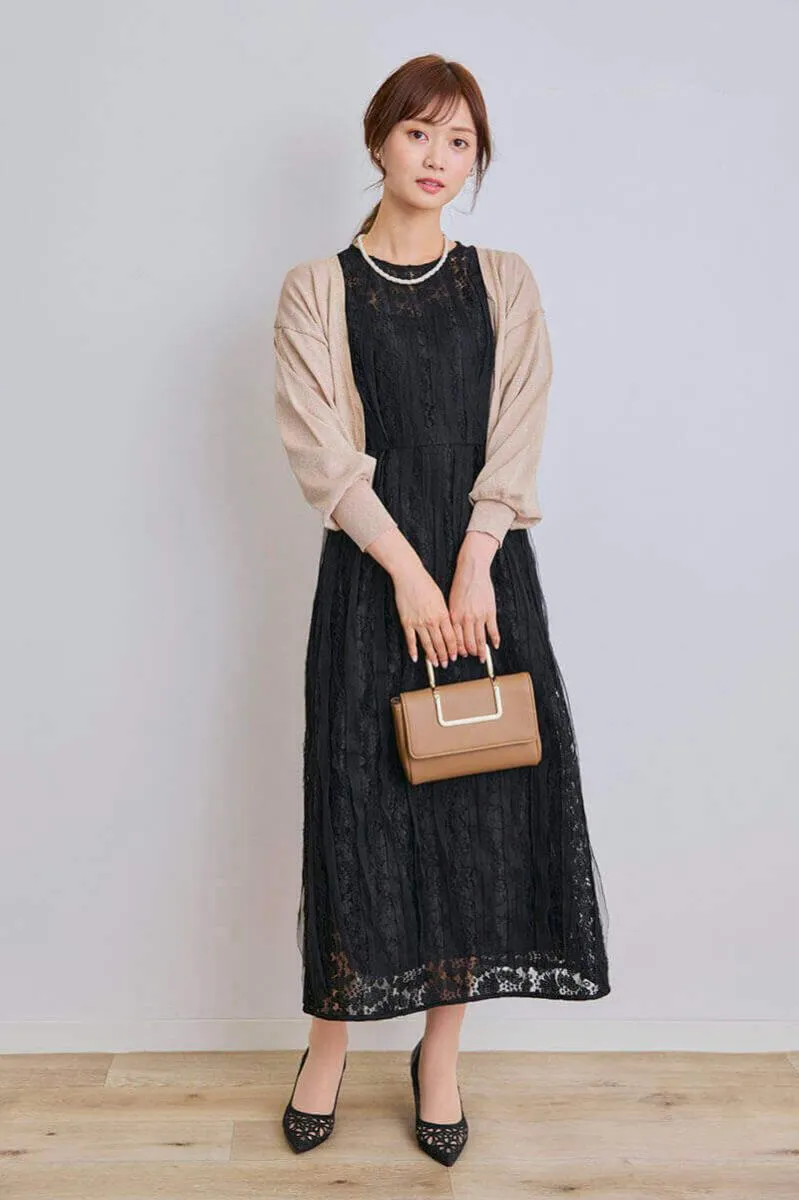 ブラックのリボンチュールエプロンドレス