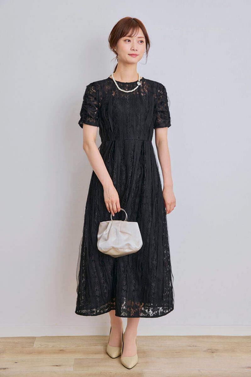 ブラックのリボンチュールエプロンドレス