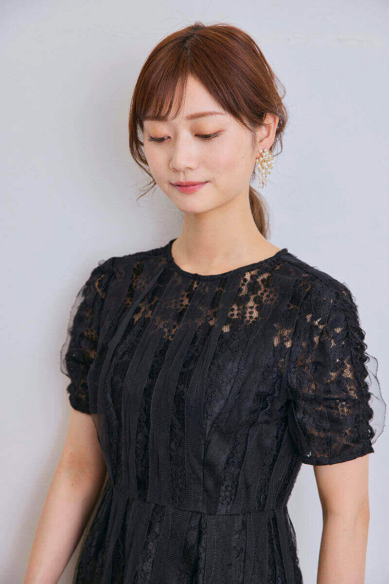 ブラックのリボンチュールエプロンドレス