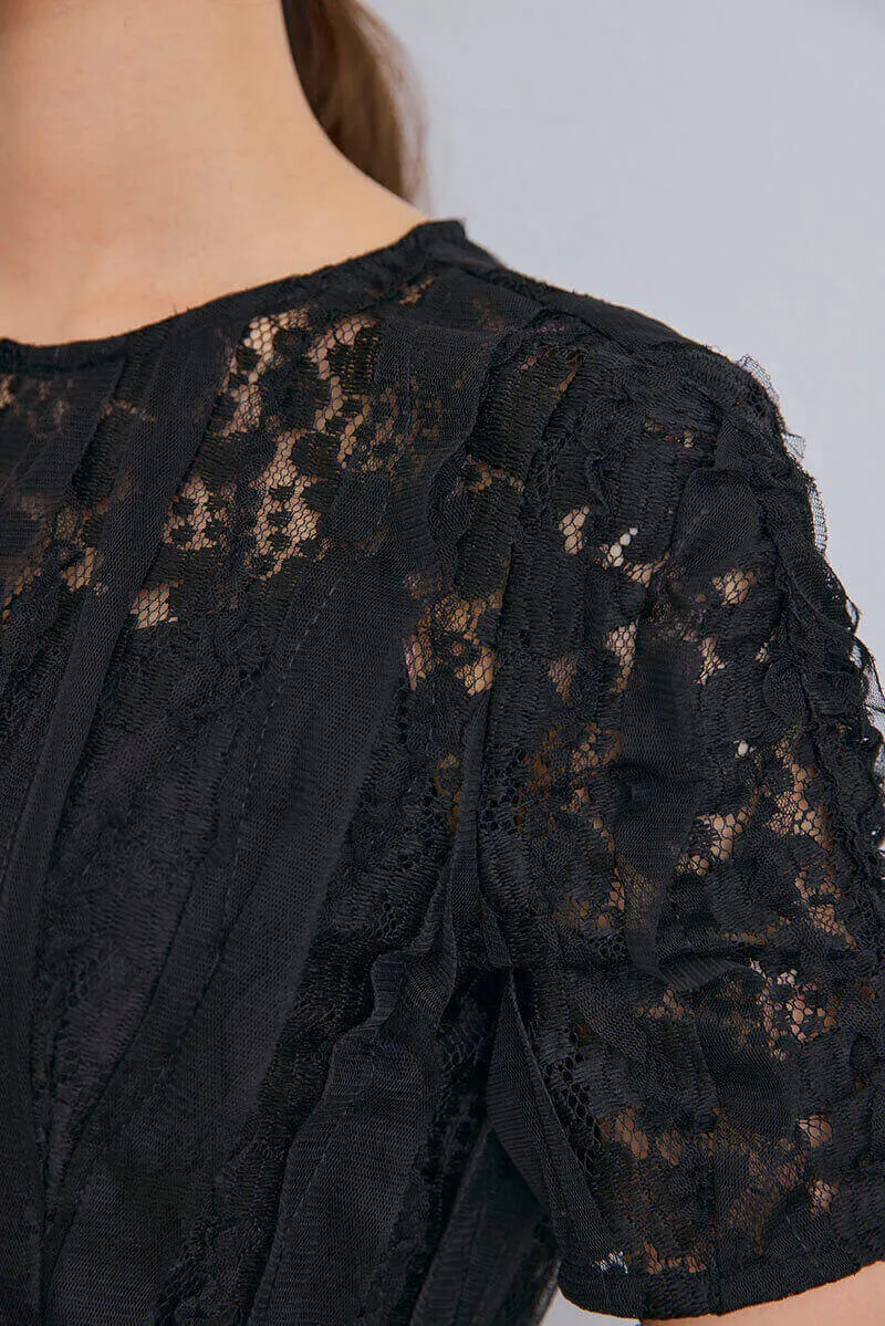 ブラックのリボンチュールエプロンドレス