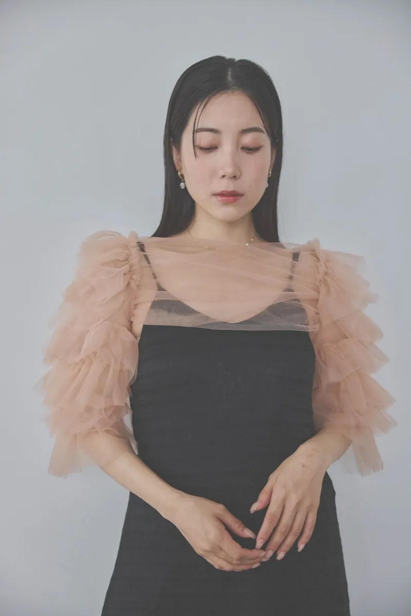 ブラックのティアードフリルボレロドレス