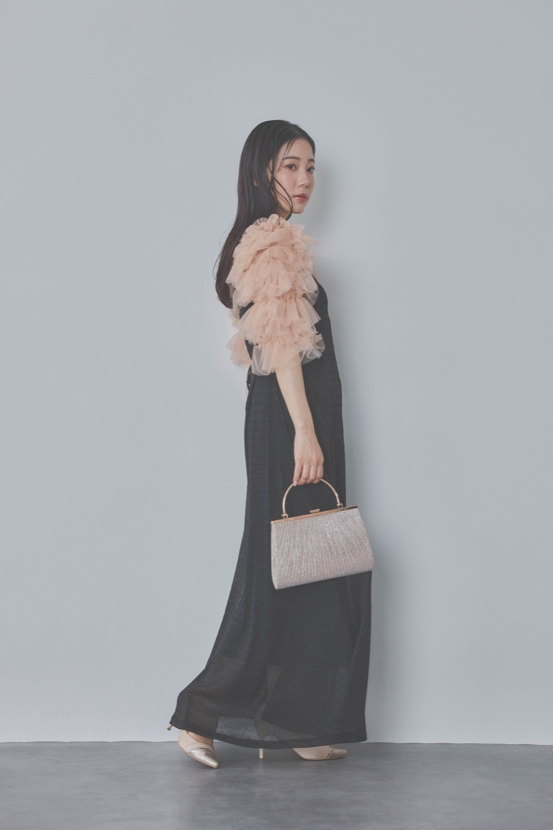 ブラックのティアードフリルボレロドレス