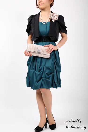 ブラックサテンのジャケット風ボレロ