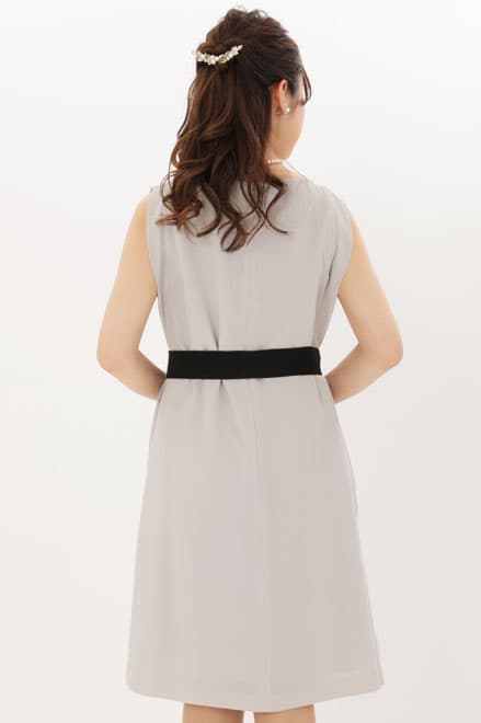 ライトグレー×ブラックのスリット切替ドレス