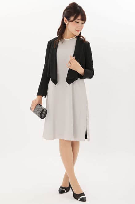 ライトグレー×ブラックのスリット切替ドレス