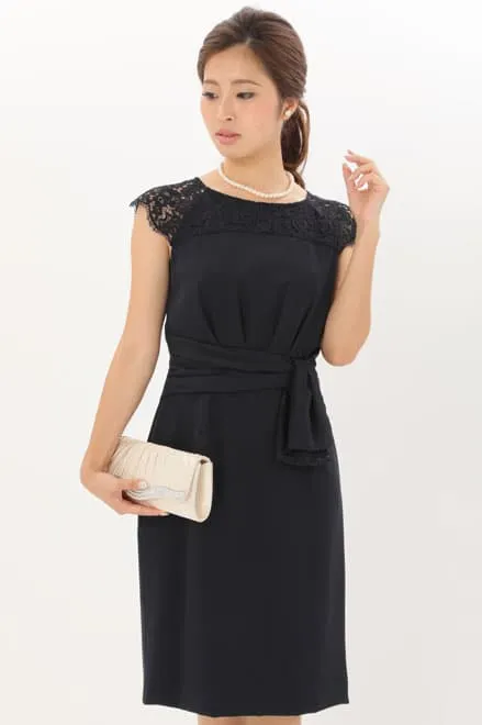 ネイビーのショルダーレースタイトドレス