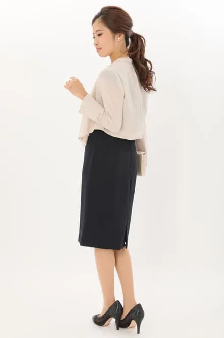 ネイビーのショルダーレースタイトドレス