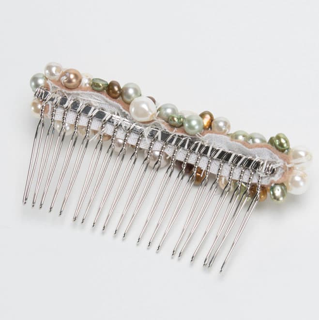 ゴールドとグリーンのバロックパールコーム
