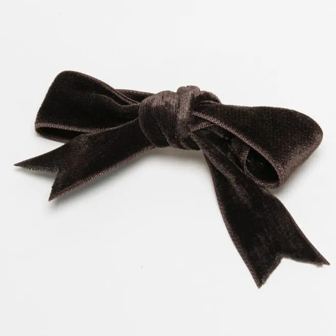 ダークブラウンのリボンバレッタ