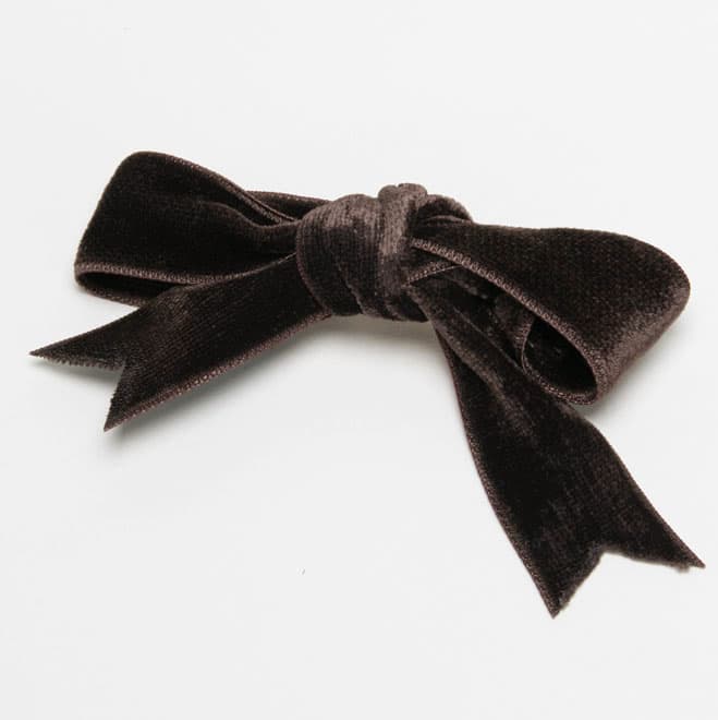 ダークブラウンのリボンバレッタ