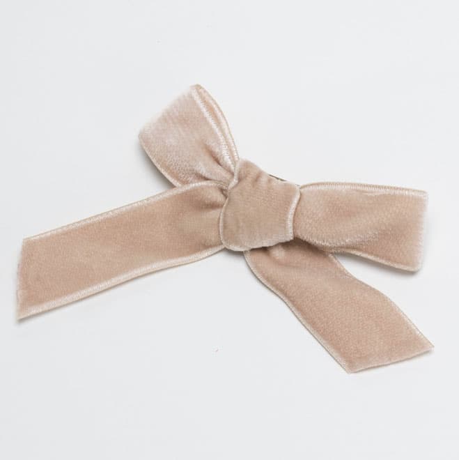 ベージュのシンプルリボンバレッタ