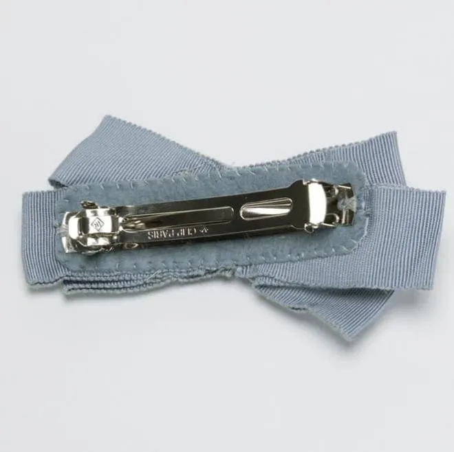 グレーのリボンパール付きバレッタ