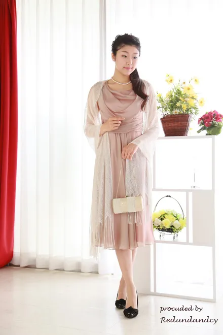 ベージュレースのロングストール