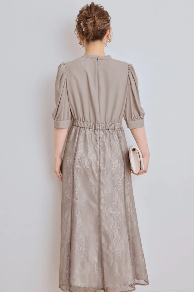 グレージュのプチハイネックマーメイドドレス