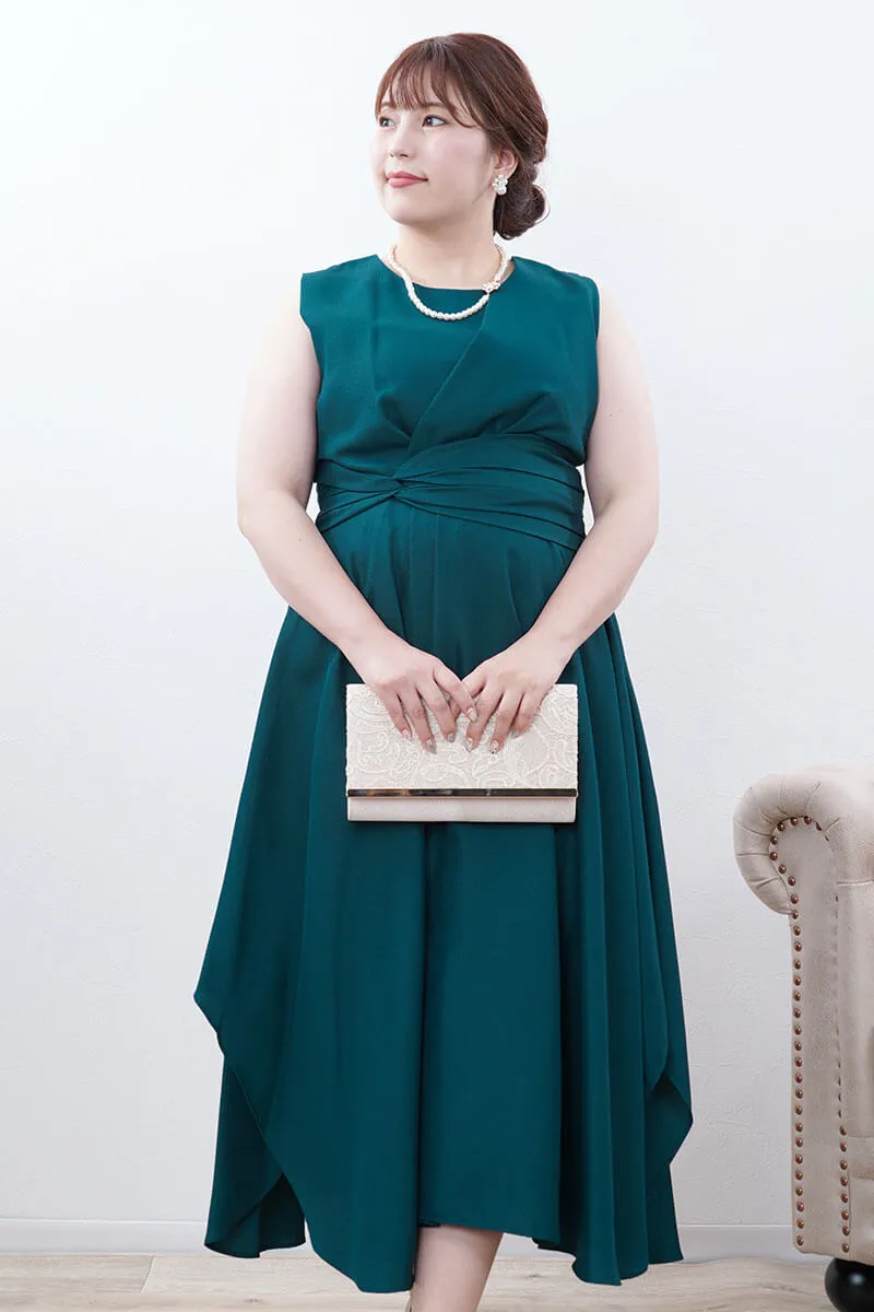 グリーンのウエストモチーフフレアドレス