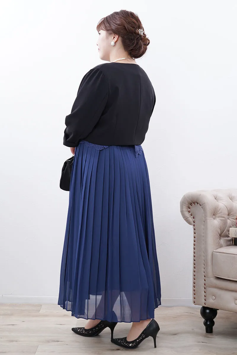 ブルーのフラワーレースプリーツドレス