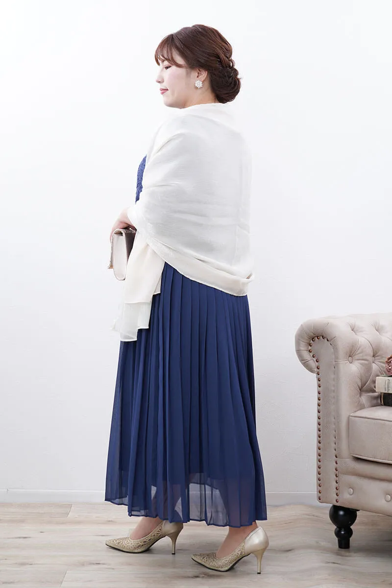 ブルーのフラワーレースプリーツドレス