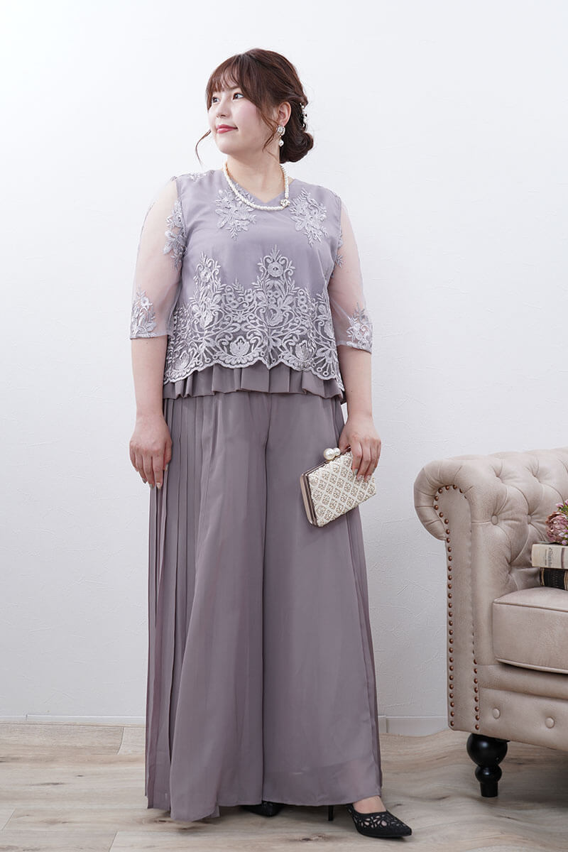 グレージュのチュールブラウスワイドパンツドレス