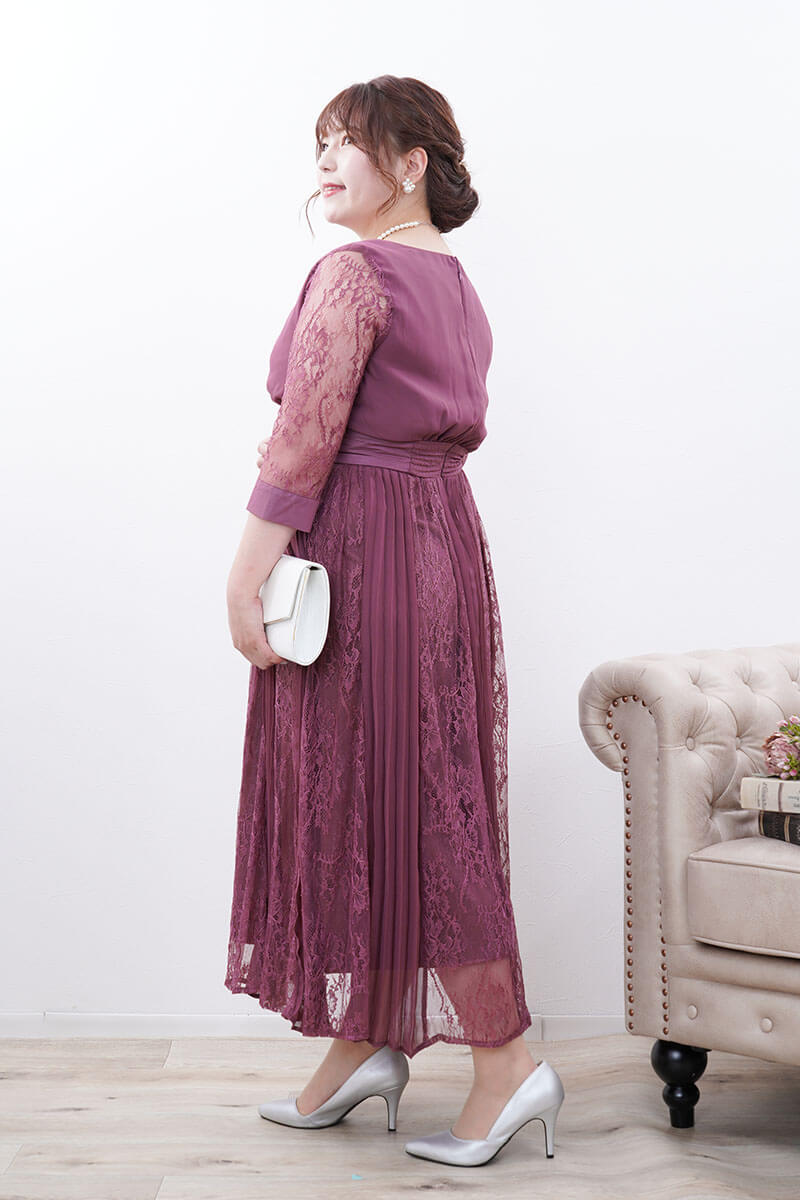 ダークパープルのレースプリーツ切替ドレス
