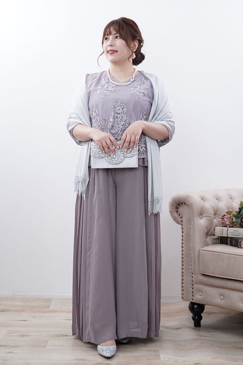 グレージュのチュールブラウスワイドパンツドレス