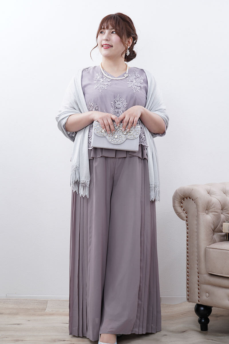 グレージュのチュールブラウスワイドパンツドレス