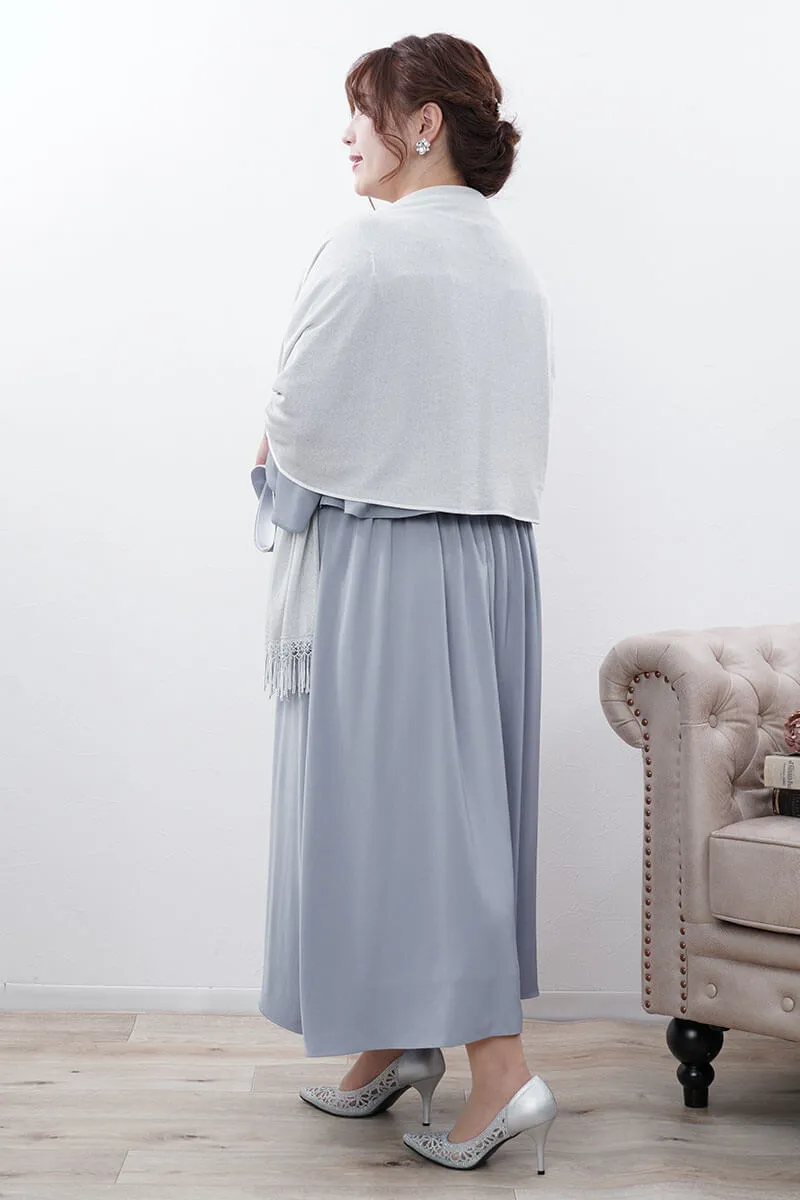 ブルーのフレアレイヤードドレス