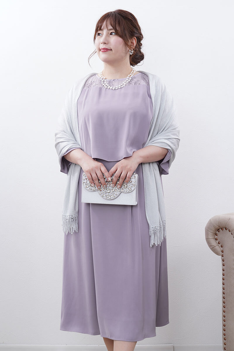 ラベンダーのフレアレイヤードドレス